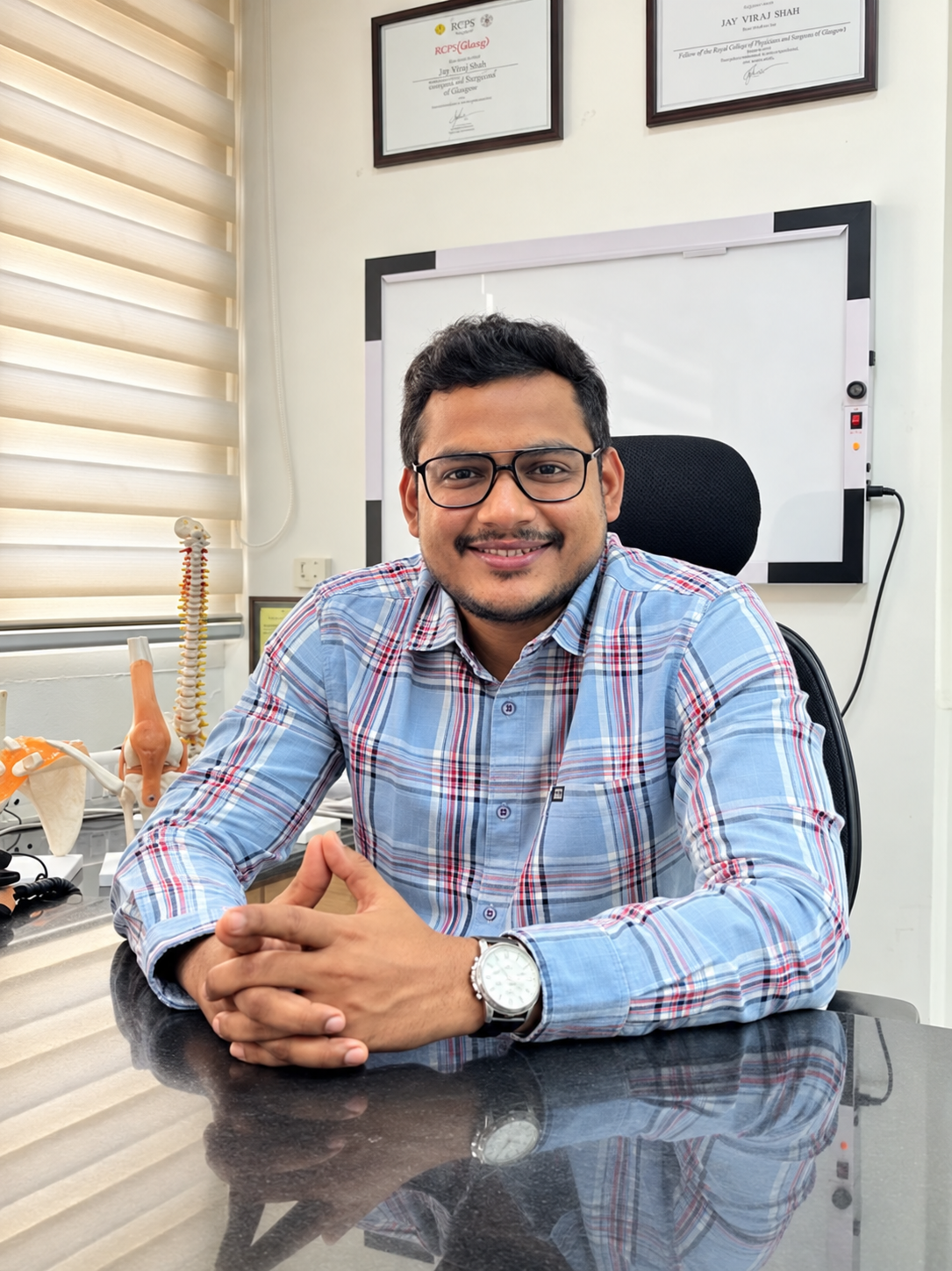 Dr Jay Viraj Shah – Orthopaedic Surgeon